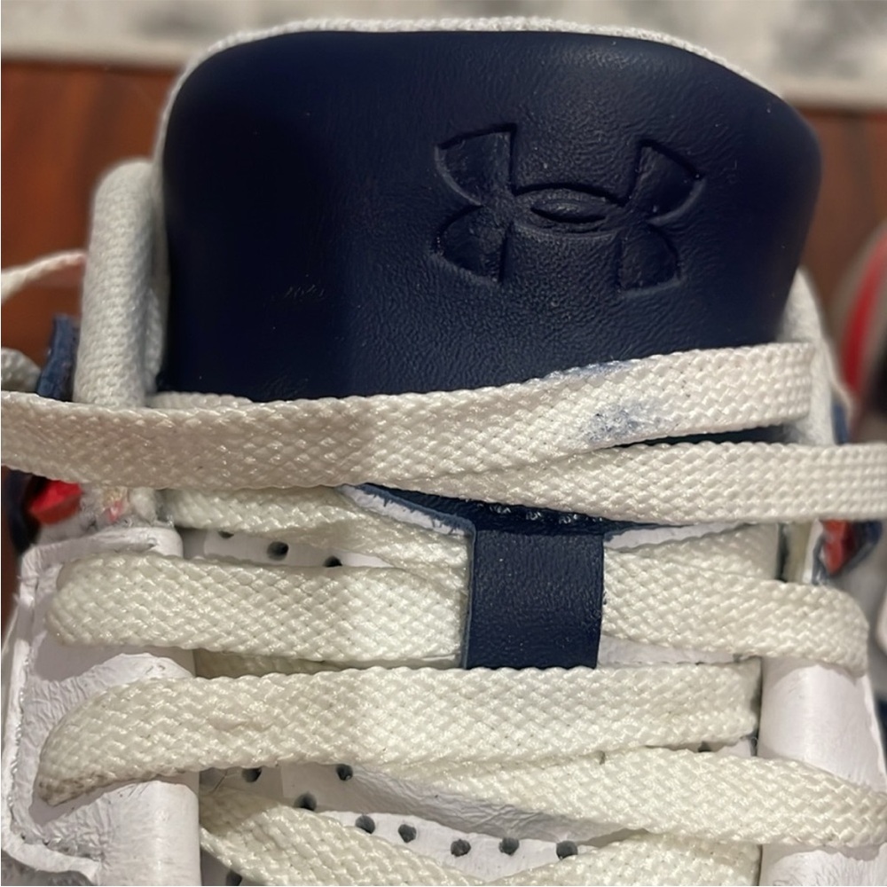 ⭐️Under Armour Women's Size 9/Men’s Size 7.5 White and Navy Sneakers - Picture 5 of 15